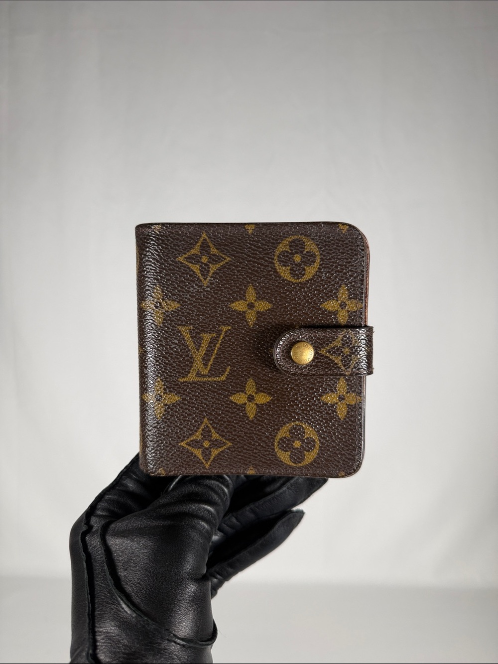 Louis Vuitton Monogram Compact Bifold Wallet